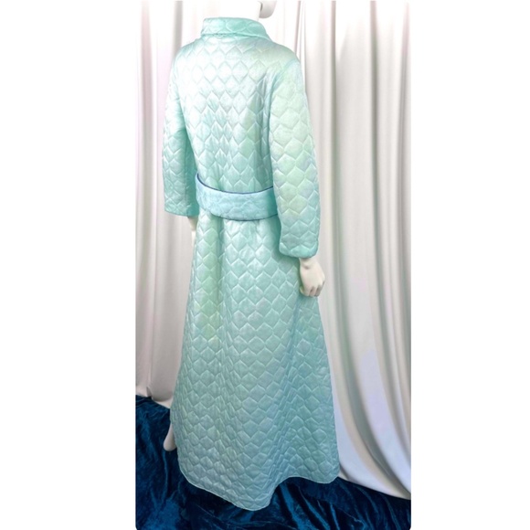 Vintage 60’s 70’s Long Quilted Bed Jacket in Soft Pastel Mint Green • Coat XS/S - Picture 8 of 10
